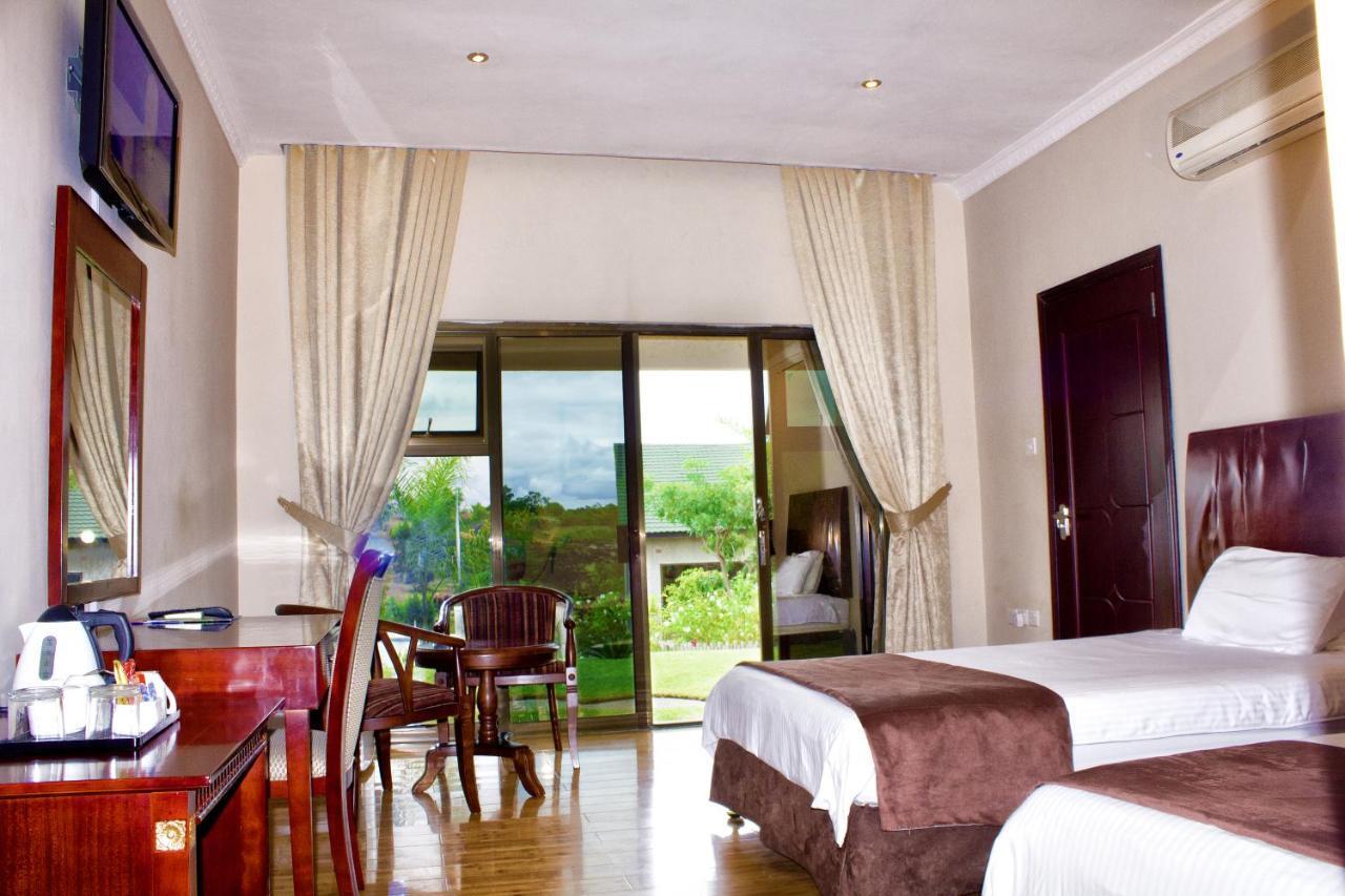 Icon Hotel Chingola Phòng bức ảnh