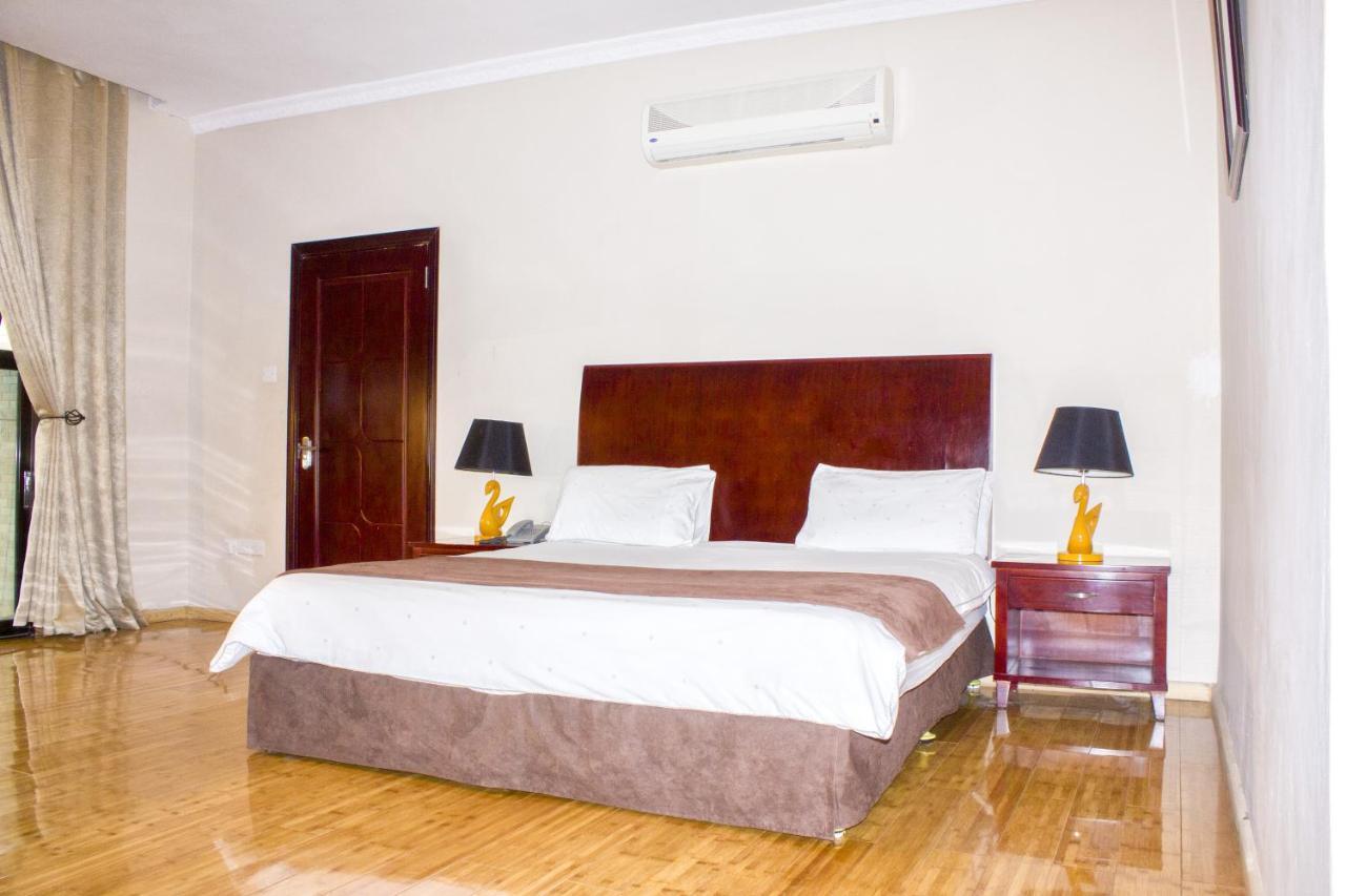 Icon Hotel Chingola Phòng bức ảnh