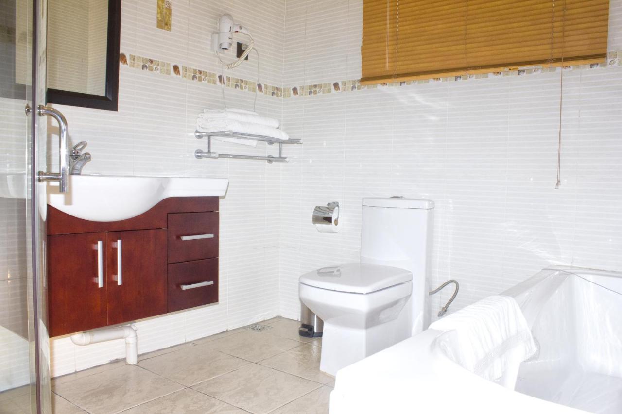 Icon Hotel Chingola Phòng bức ảnh